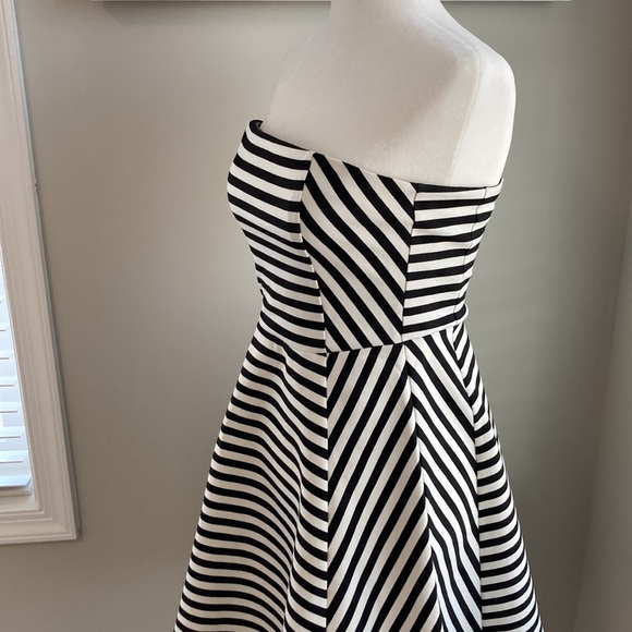 Express Black & White Strapless Fit and Flare Dress - Picture 5 of 12